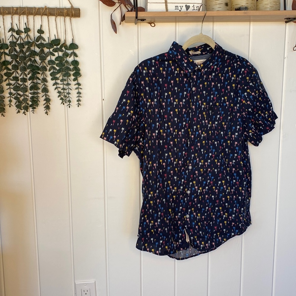 Men's button down slim fit